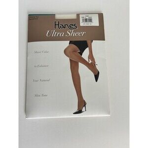 HANES Ultra Sheer Pearl SZC Control Top Sandalfoot Holiday Fairy Coquette
